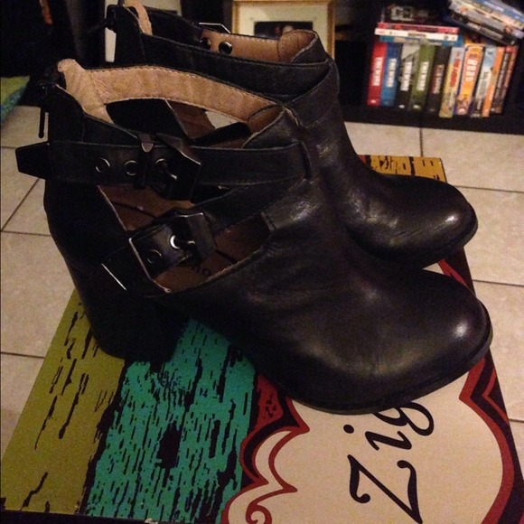 🌟REDUCED🌟Hipster Ankle Booties Womens Size 6.5