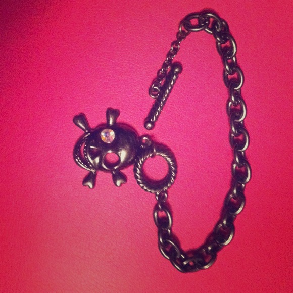 Swarovski Skull & Crossbones bracelet - Picture 1 of 1