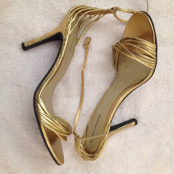 🚫 SOLD!!! Sexy Gold Strappy Heels