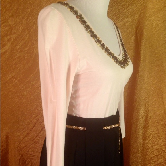 BUNDLED Chaudry KC Top Studded Beaded Neckline - Picture 2 of 4