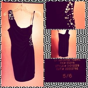 🚨 REDUCED🚨Black One Shouldered Embellished Dress