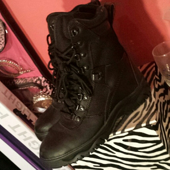 Emt boots