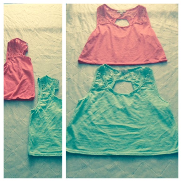 NWOT Lace Strap Crop Tops - XS