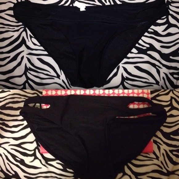 Black Bikini Bottom w/ cut out