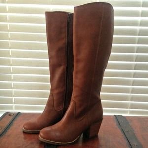 BRAND NEW Seychelles Whiskey Leather Boots.