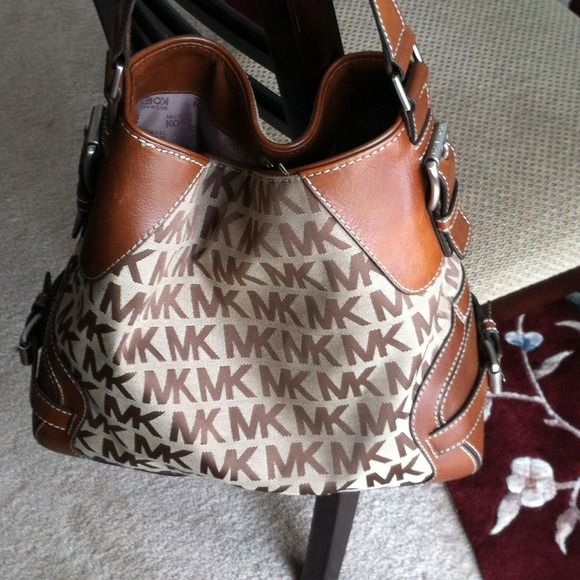 Sold sold. Authentic Michael Kors bag