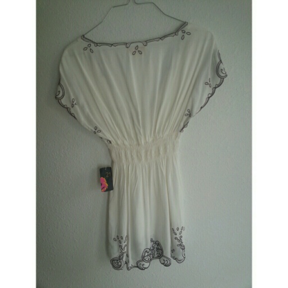 Embroidered Tunic - Picture 2 of 3