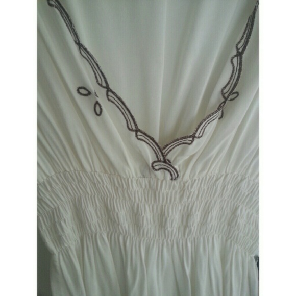 Embroidered Tunic - Picture 3 of 3