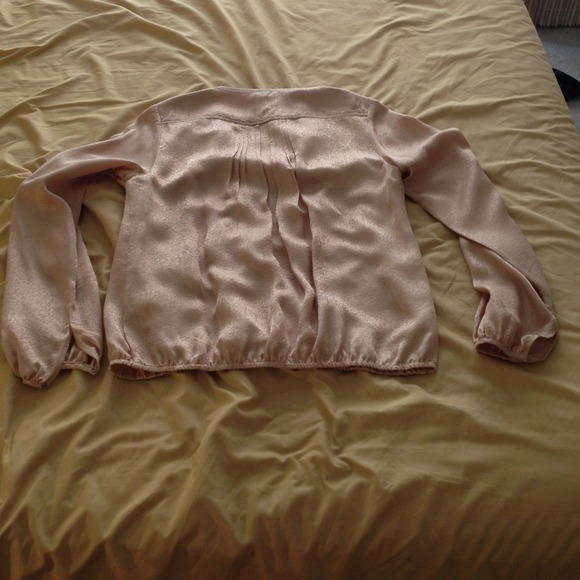 100% silk blouse in cream - Picture 4 of 4