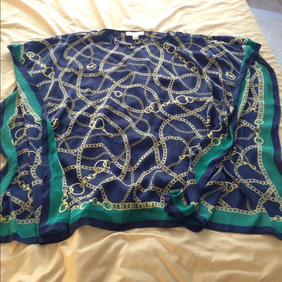 MK Chain Print Poncho!!đź’• - Picture 2 of 3