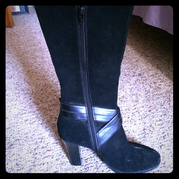 Black CHAPS boots **never worn**