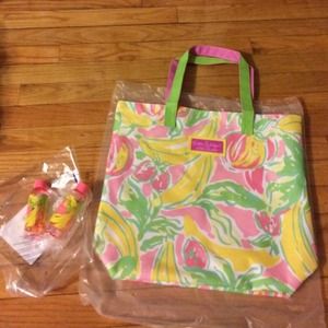 🚫🚫🚫SOLD🚫🚫lilly Pulitzer for bag w/2  bottles