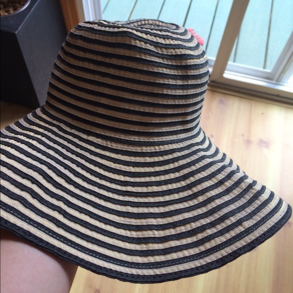 Beach hat
