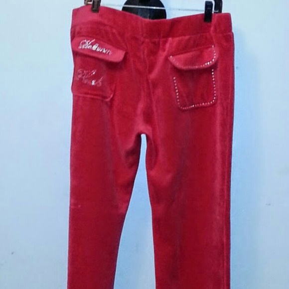 Velour - Picture 3 of 4