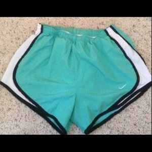 NWOT Green/Turquoise Nike Tempo Shorts