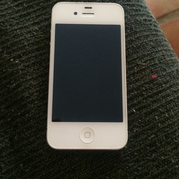 White IPhone 4s like new!! - Picture 1 of 4