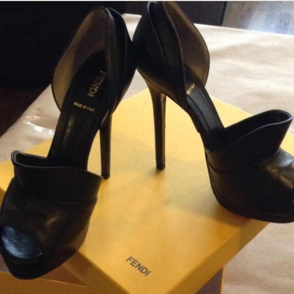 Gorgeous Fendi's - Picture 2 of 3