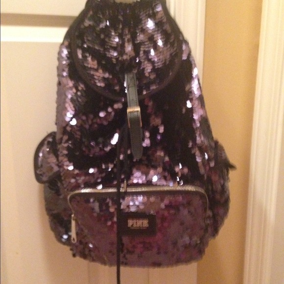 Victoria's Secret Handbags - 🎉🎀Victoria secret/ Pink bling back pack🎀🎉