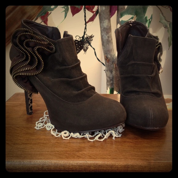 Brown ruffled booties
