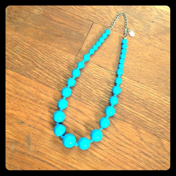 Turquoise blue beaded necklace | Claire's