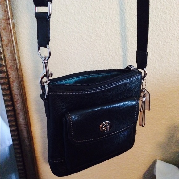✨Authentic✨ Coach Leather Crossbody... Used ONCE!