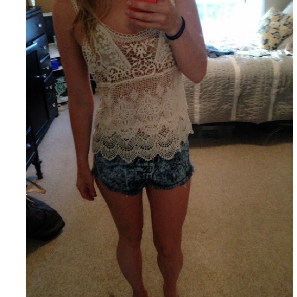 Cream crochet top 💋💥💥💥