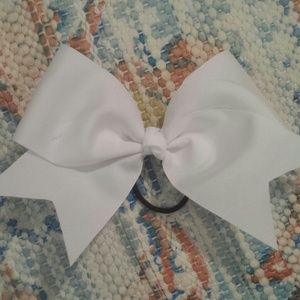 Cheer bow