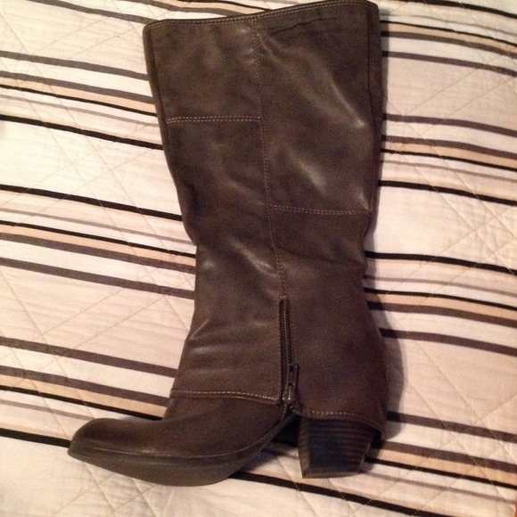 Pu leather boots taupe size 10