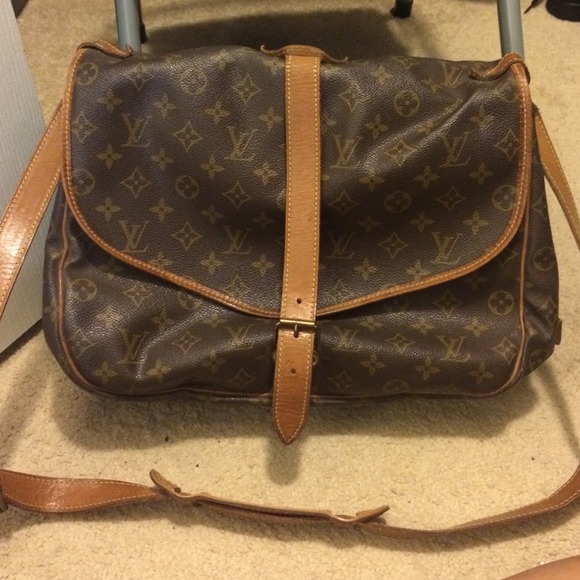 Louis Vuitton shoulder/messenger bag