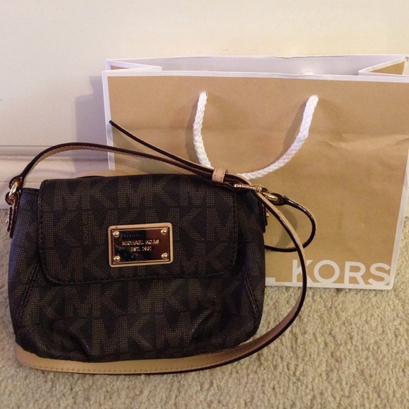 Michael Kors Small Flap Crossbody!