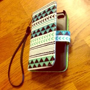 iPhone 4/4s tribal print wallet case