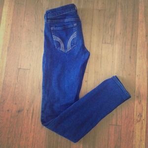 Dark wash skinny jeans