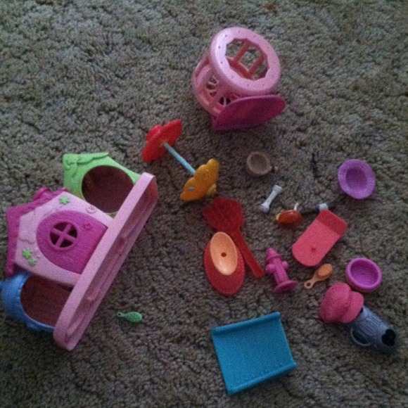 Littlest pet shop toys