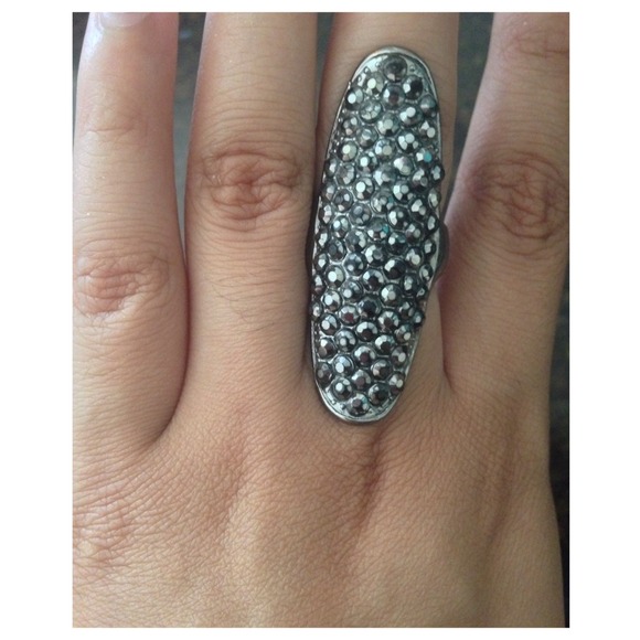 Ring 💍 - Picture 2 of 2