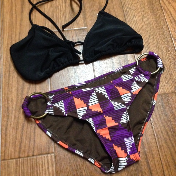 Small swimsuits - Picture 3 of 4