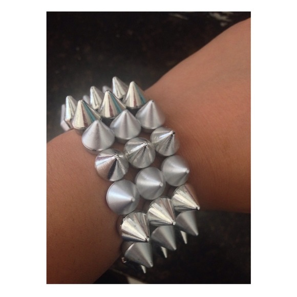 Spike Braclet