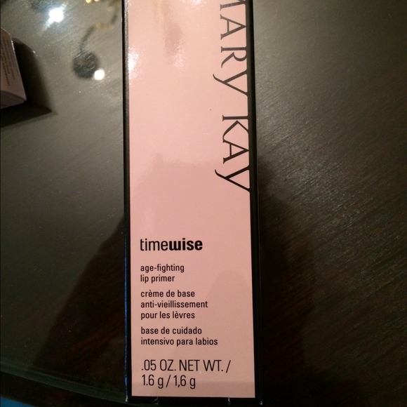Mary Kay Age Fighting Lip Primer