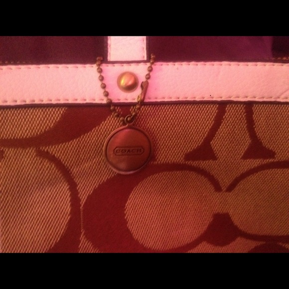 Authentic coach medium/large new condition. - Picture 2 of 4