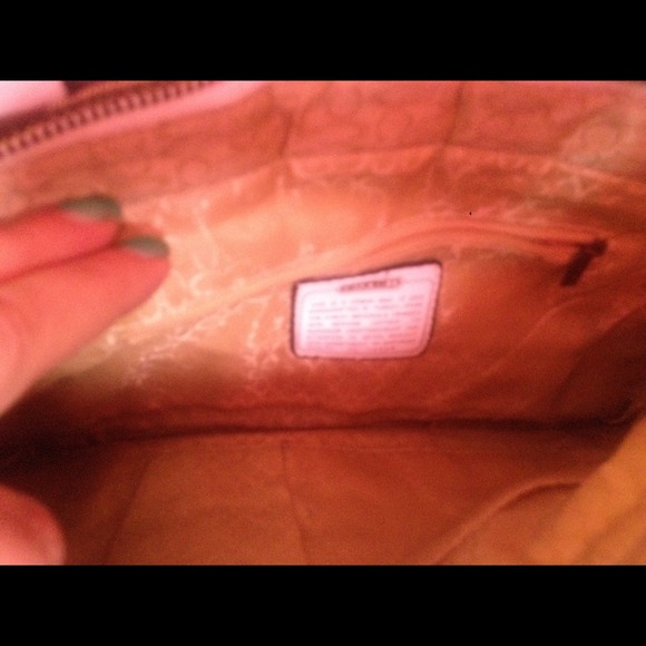 Authentic coach medium/large new condition. - Picture 4 of 4