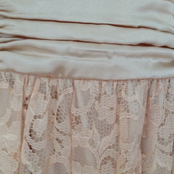 👗😸 SUPER SALE! Classic, flirty lace dress - Picture 2 of 3