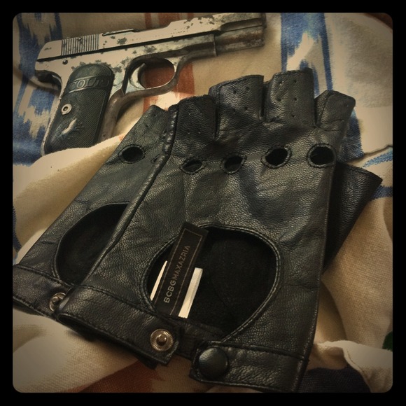 ♻SOLD @ Buff XChange♻100% leather fingerlessgloves