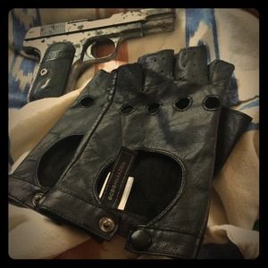 ♻SOLD @ Buff XChange♻100% leather fingerlessgloves