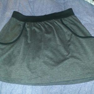 *SOLD* Grey skirt with pockets