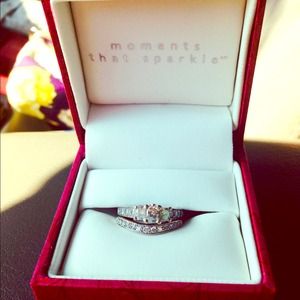 1CT 14k white gold wedding ring.