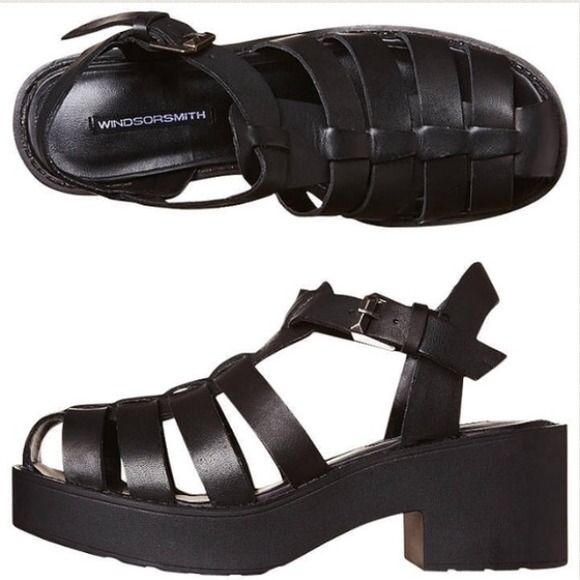 Black lily windsor smiths