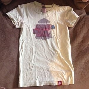 Authentic johnny cupcakes shirt