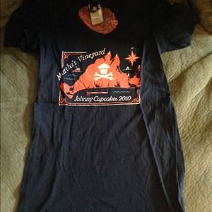 Authentic Johnny Cupcakes tshirt