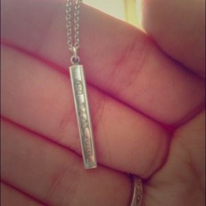 Tiffany & Co. small bar pendant necklace