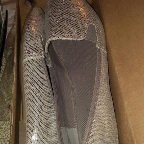 Silver flat shoes