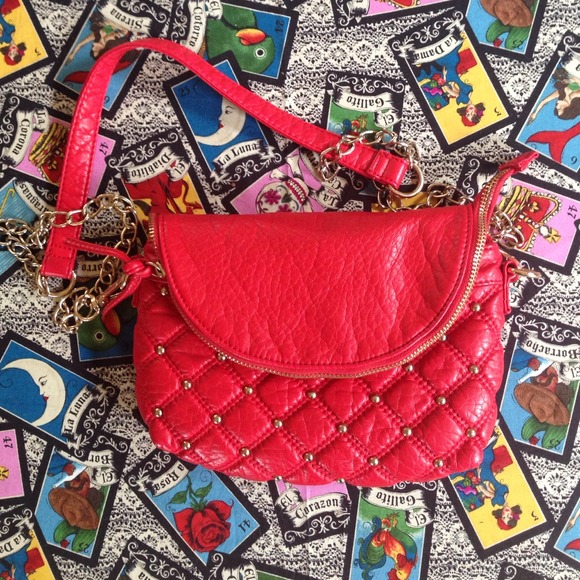 Accessories - Red Chained Side Bag